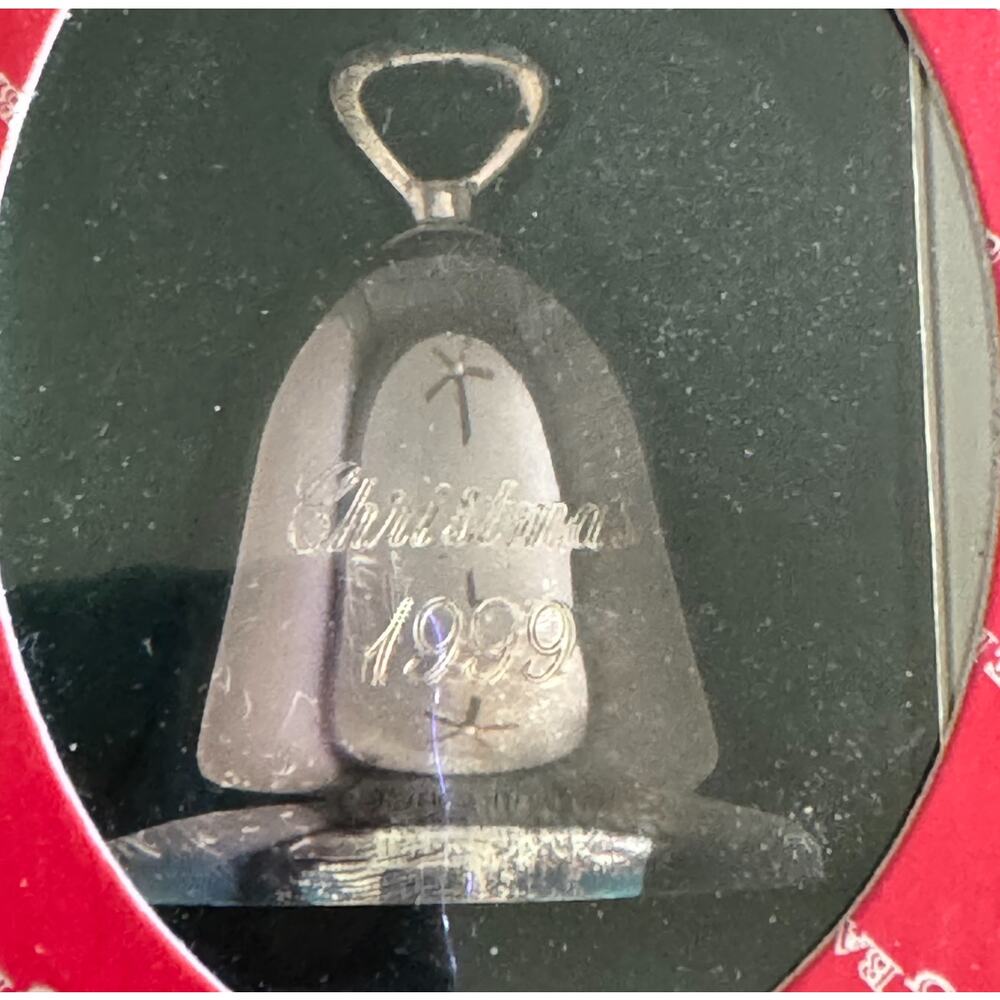 Reed and Barton 1999 Bell 3" tall/2.5" wide Silver Plated Vintage Christmas Bell